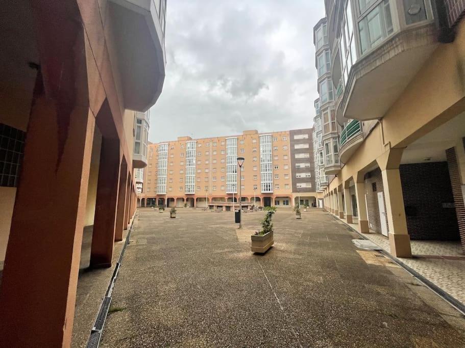 Apto. Centro Con Garaje Cerrado A 300 Metros De La Playa Castro Urdiales Exterior foto